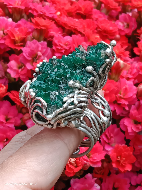 翠銅礦原礦手工銀戒純銀戒指 ~「翠」~  Dioptase Mineral Silver Ring 第12張的照片