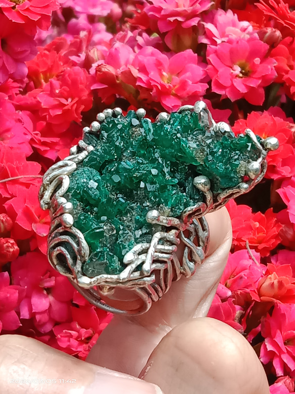 翠銅礦原礦手工銀戒純銀戒指 ~「翠」~  Dioptase Mineral Silver Ring 第9張的照片