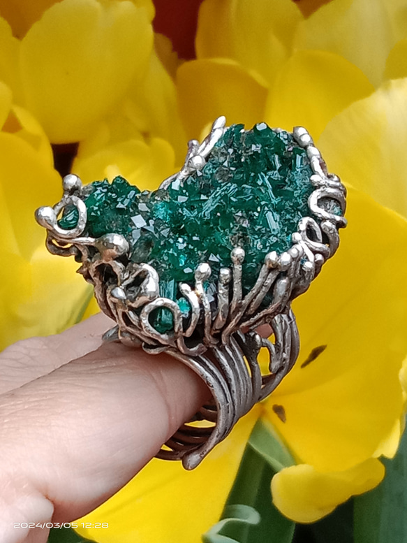 翠銅礦原礦手工銀戒純銀戒指 ~「翠」~  Dioptase Mineral Silver Ring 第2張的照片