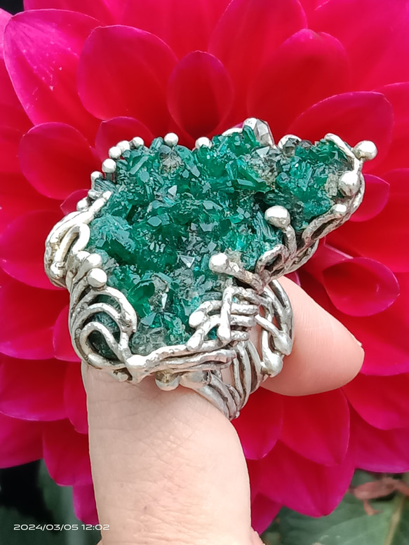 翠銅礦原礦手工銀戒純銀戒指 ~「翠」~  Dioptase Mineral Silver Ring 第16張的照片