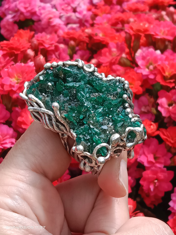 翠銅礦原礦手工銀戒純銀戒指 ~「翠」~  Dioptase Mineral Silver Ring 第7張的照片