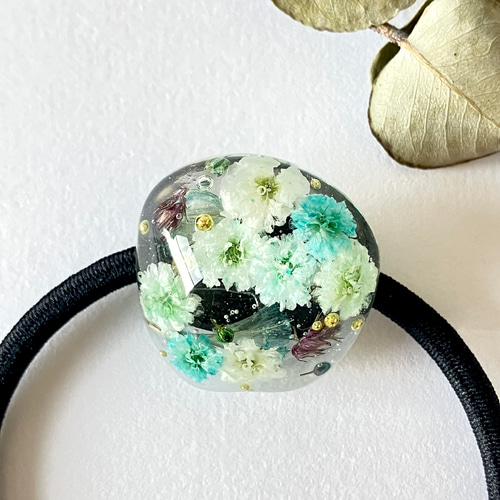 かすみ草のうる艶レジンヘアゴム（ブルー） ヘアゴム Tsubu 通販