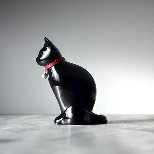 ねこのペーパーウェイト cat_BK/RE 立体・オブジェ ficral 通販