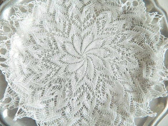 ✿ クンストレースのお花のドイリー 棒針編みレース DY-004