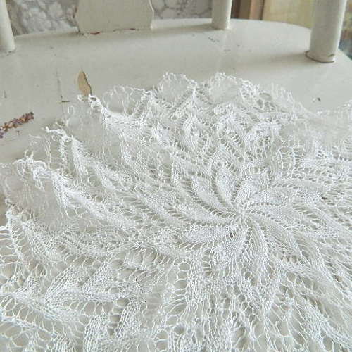 ✿ クンストレースのお花のドイリー 棒針編みレース DY-004 その他素材