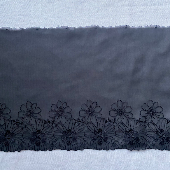 1m 広幅 美しい 花 フラワー シフォン刺繍レース 黒 BK240305 ハンドメイド 手芸 素材 材料 3枚目の画像