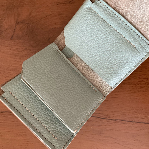付属品付 ブルガリ レザー コンパクトウォレット 二つ折り財布 ミントグリーン BVLGARI - ブルガリ BVLGARI セルペンティ フォーエバー