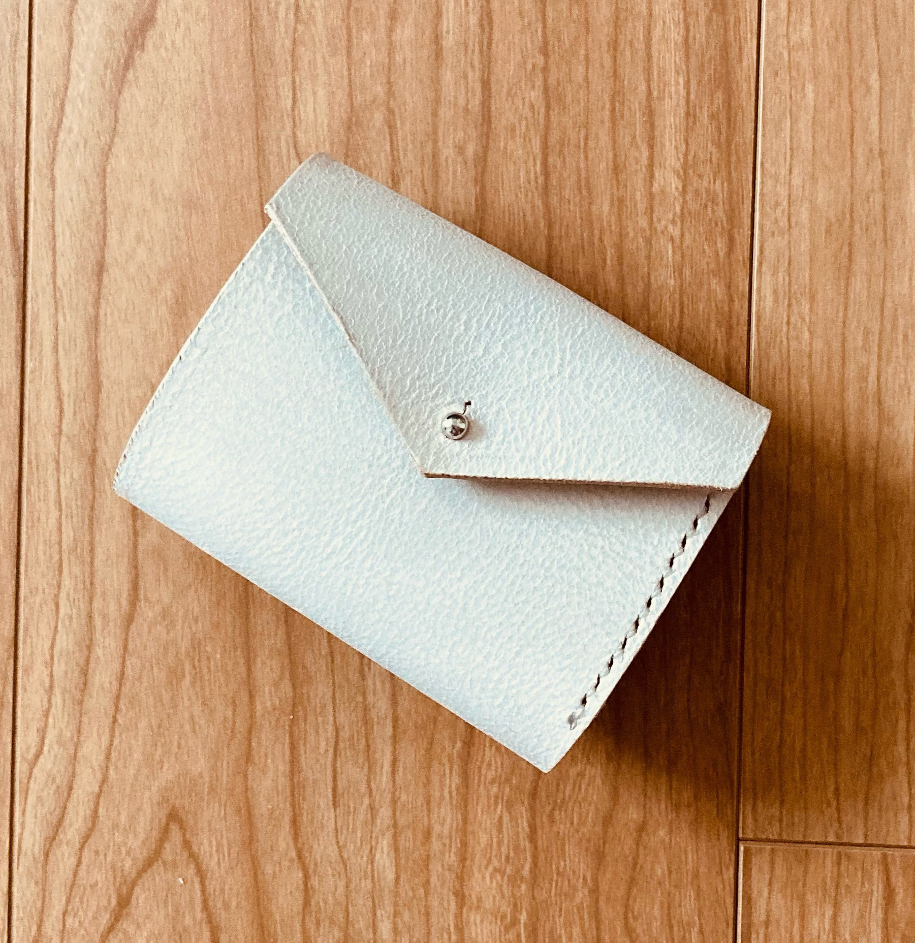 100 ％品質保証 レザーの二つ折り財布 color-アイボリー 二つ折り財布 TETRAPLUS 小物