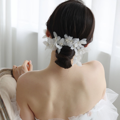 ブライダルアクセサリーとカラードレスのレンタル・購入を愛知で