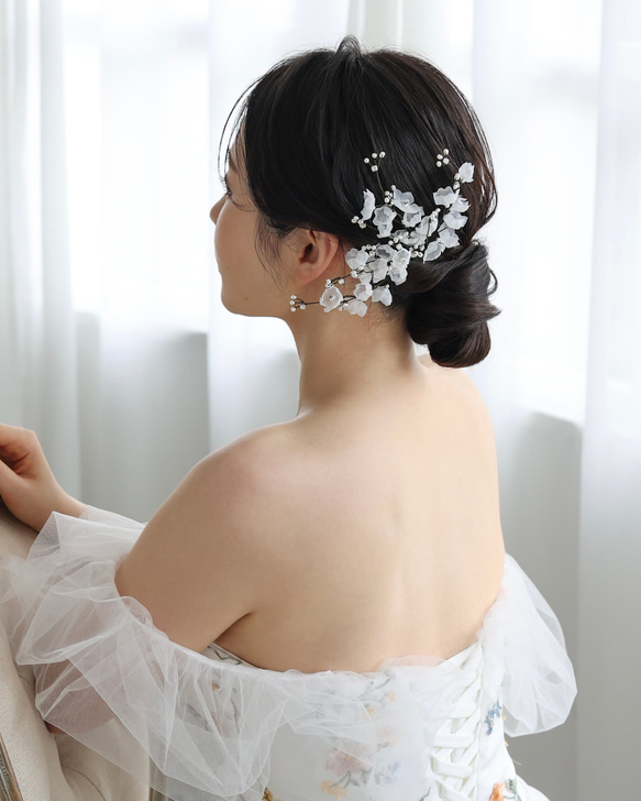 [HA-177]ウェディング ホワイトフラワー ヘアアクセサリー　ブライダル　ヘッドアクセサリー　オーガンジー 2枚目の画像