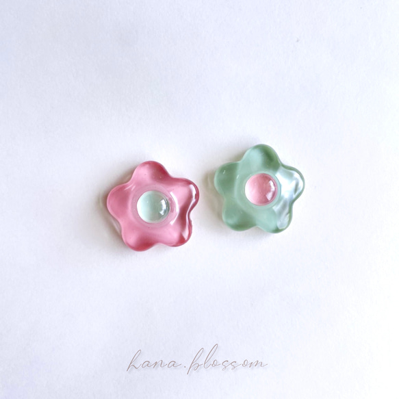 glass flower retro sakuramochi Earrings 1枚目の画像