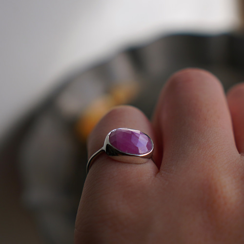 ルビー色の石付きシルバーリング スーパーセール】ルビー シルバーリング 6.5号 指輪・リング