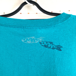 『鮭なら死んでるひよこたち』オリジナル シルク印刷Tシャツ・女子M〜Lサイズ(男子S対応・丈短め)）エメラルドグリーン 7枚目の画像