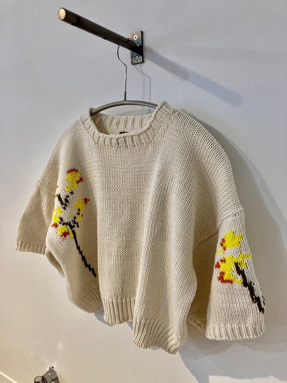 手編み機による　Mimosa Sophie Sweater 4枚目の画像