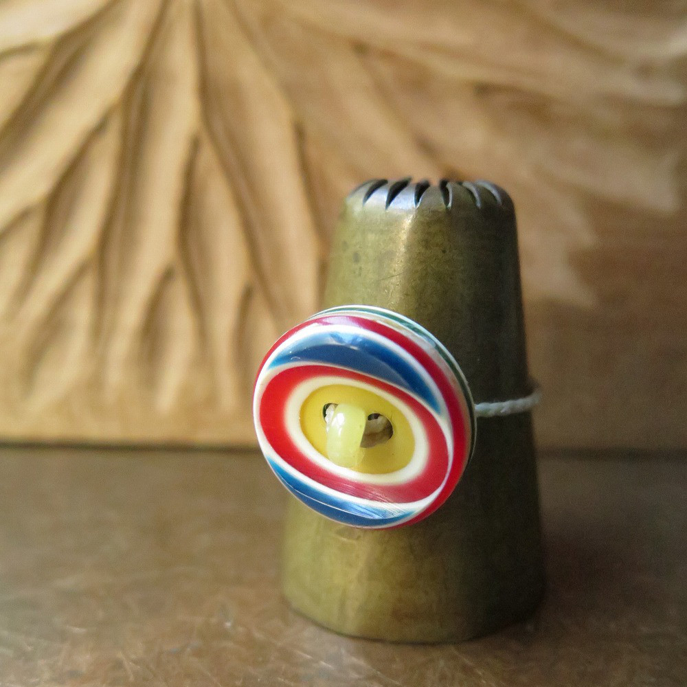 アンティーク　リア・スタン　黄・赤・青　黄色　リング　百世 momotose（西）