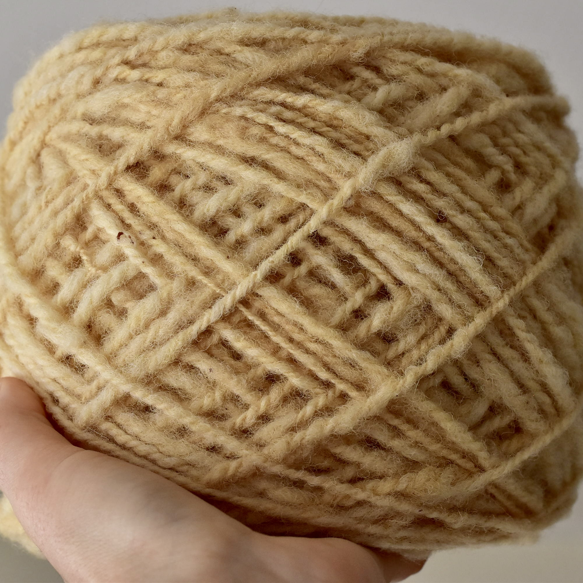 sheep-ish 道産羊毛 手つむぎ毛糸 手紡ぎ糸  草木染 ハンドスパン   約210g