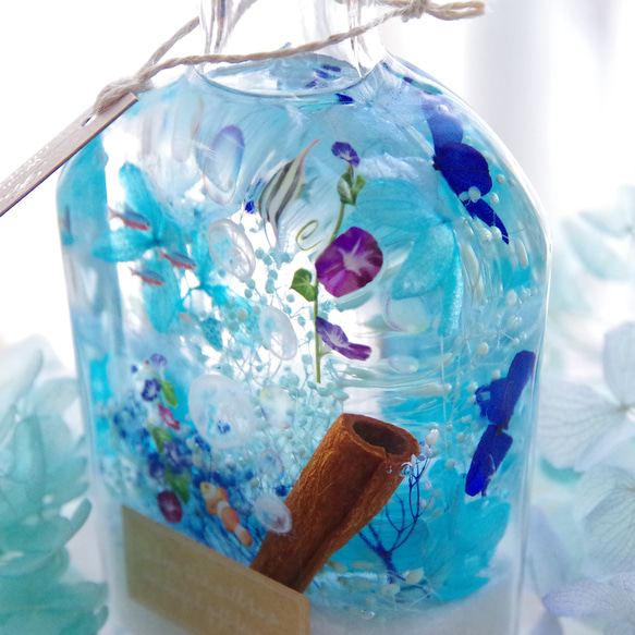 【新作！作りたて 再販】blue drop　泡沫の花と青の夢　海の見た夢を描いたブルーボトル。重なり合う青のゆらめき。 13枚目の画像