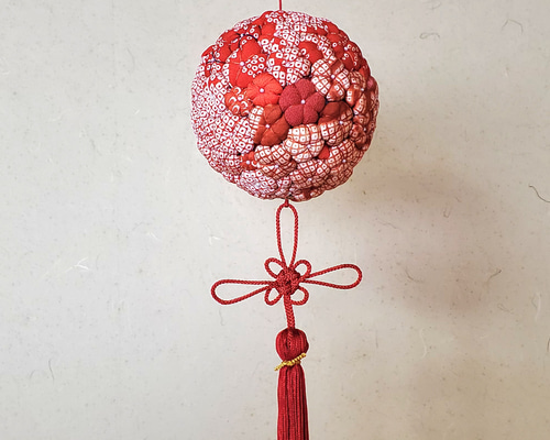 くす玉飾り （Kusudama * 折り紙 くす玉・緑・ナチュラル和