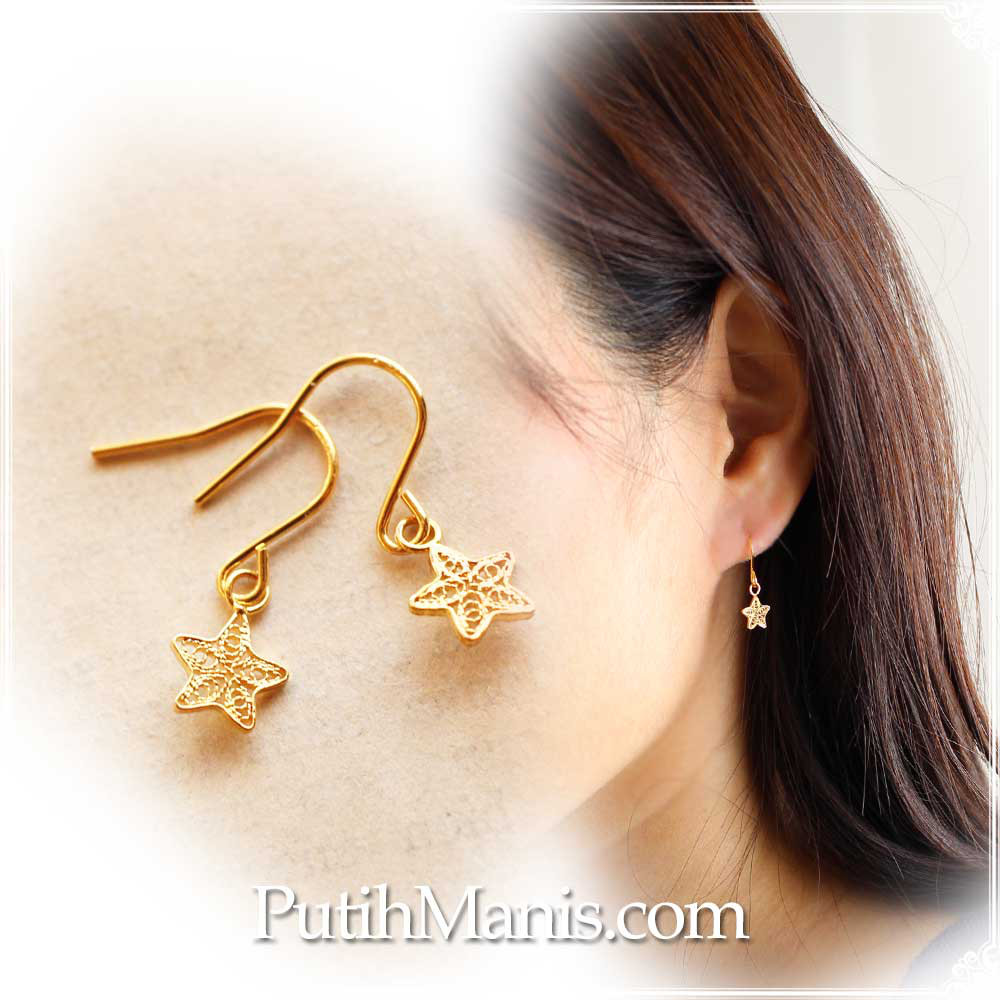 小さな透かしの星・スターチャームのゴールドドロップアス 【ニッケルフリー加工】 [chmini03-g-pa]