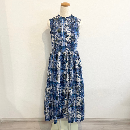 リバティ生地＊フリルカラーのノースリーブワンピース（チャイルド  