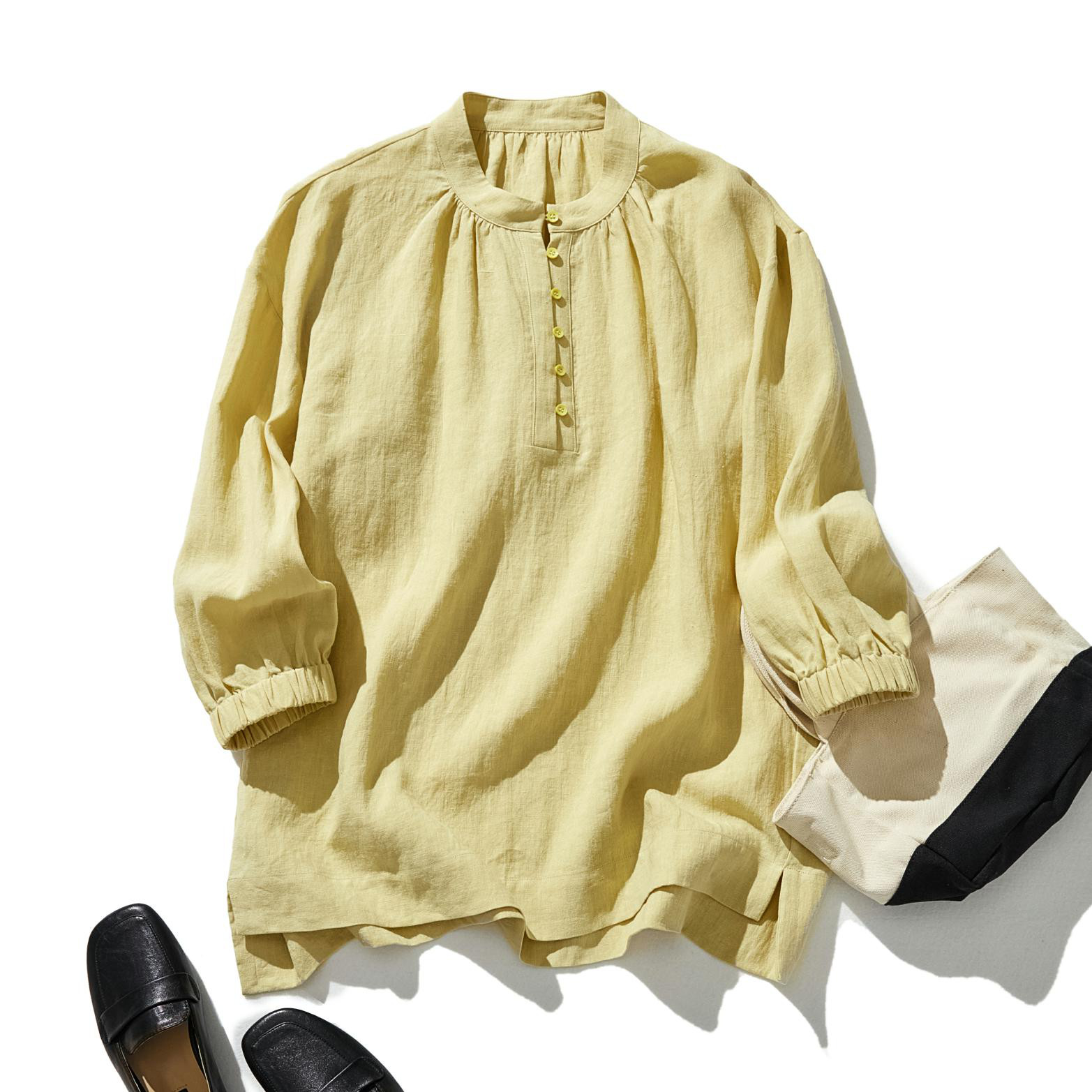 ナチュラルな風合いのリネン チュニック  ベルキーリネン使用　イエロー　240311-4