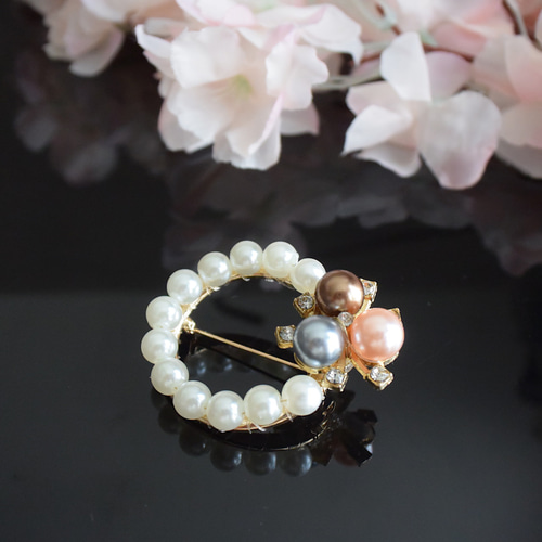 カラーパール装飾付き パールのサークルブローチ 入園入学 卒園卒業