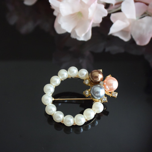 カラーパール装飾付き パールのサークルブローチ 入園入学 卒園卒業