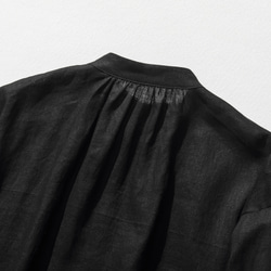 由 Belky 亞麻製成的天然紋理亞麻長袍，黑色 240311-6 第9張的照片