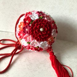 【受注生産】お花いっぱい！つまみ細工のボールブーケ 2枚目の画像