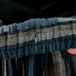 ぱん様専用ページ⭐︎手織り綿絣ピンタックロングスカート、インディゴグレー、オールシーズン 12枚目の画像