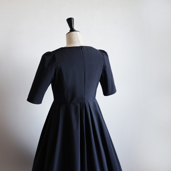 【成人女性裝！ ] 緞帶短袖褶襉喇叭洋裝【深海軍藍】 第4張的照片