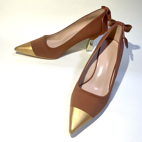 雙色7.5cm鞋跟緞帶高跟鞋（棕色x金色）美腿高跟鞋 第1張的照片
