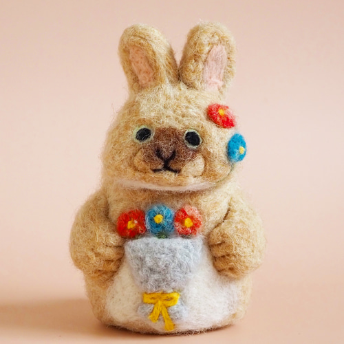 とっておきの花束をどうぞ。うさぎさんの置物 母の日 プレゼント
