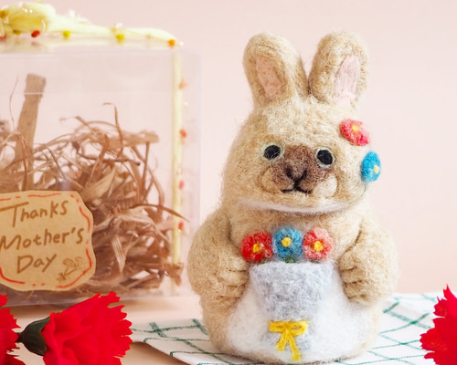 とっておきの花束をどうぞ。うさぎさんの置物 母の日 プレゼント