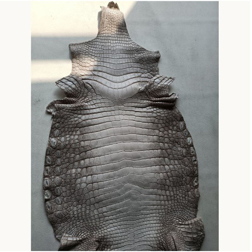 ☆ナイルワニ革 クロコダイル 45cm 目地染め 腹部 原皮 レザー ☆ナイルワニ革 クロコダイル 45cm 目地染め 腹部 原皮 レザー