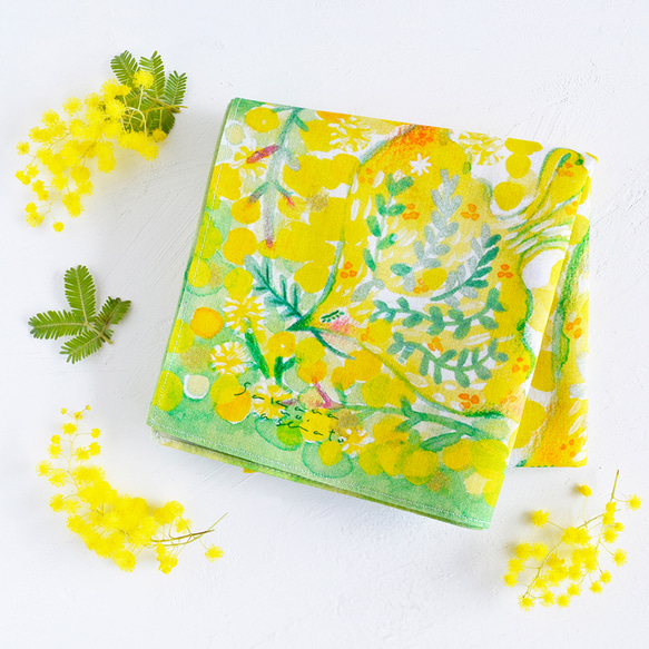 ハンカチ・スカーフ / 幸運を運ぶ黄色い鳥とミモザ / ギフトにも 1枚目の画像