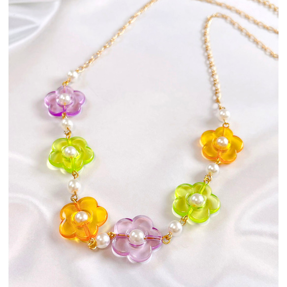 キッズ★purple＆orangeお花のビーズネックレス 1枚目の画像