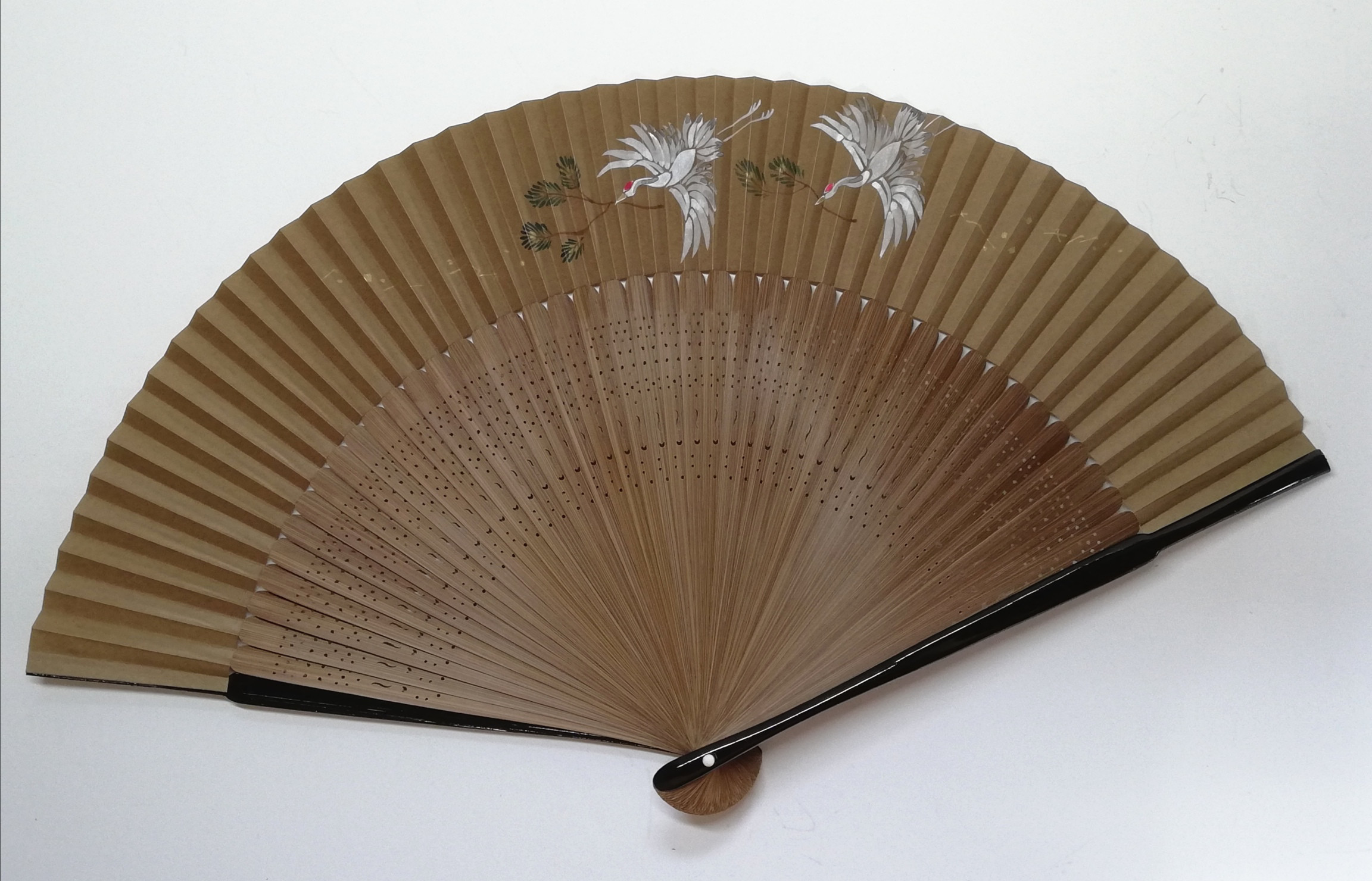 【本体価格10%OFF】趣 -omomuki- <松喰い鶴>　京扇子