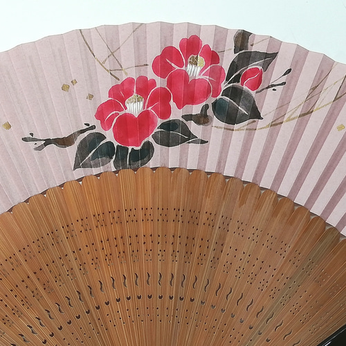 おまとめ中 花と扇子のストラップ