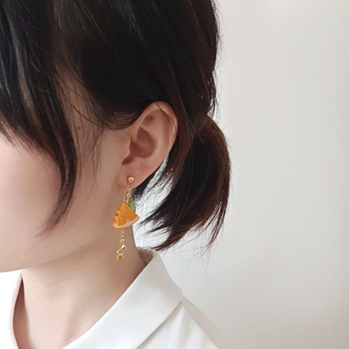 オレンジネコのイヤリング/ピアス .猫ねこ イヤリング