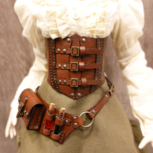受注生産] 1/3ドール スチームパンク 試験管ウエストバッグ 本革
