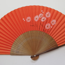 【本体価格10%OFF】趣 -omomuki- <マーガレット>　京扇子 1枚目の画像