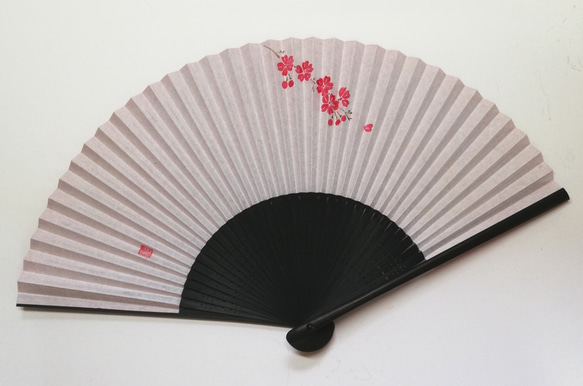 趣 -omomuki- <垂れ桜、紅>　京扇子 5枚目の画像