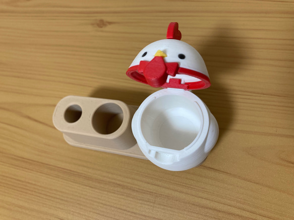 ジェントルコッコの小物入れ付きペン立て 5枚目の画像