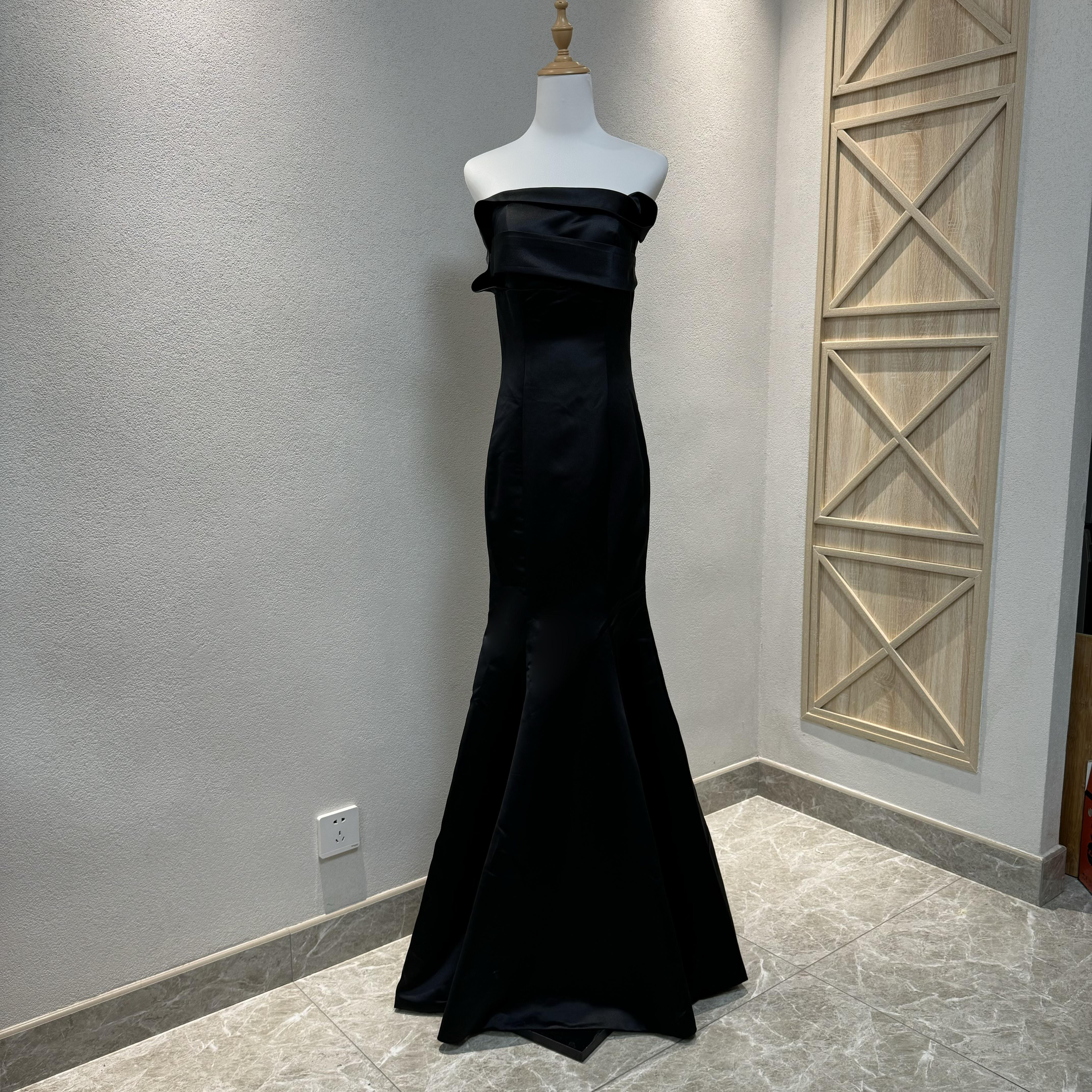 優雅なシルエット！カラードレス リボントレーン ブルー スクエア  