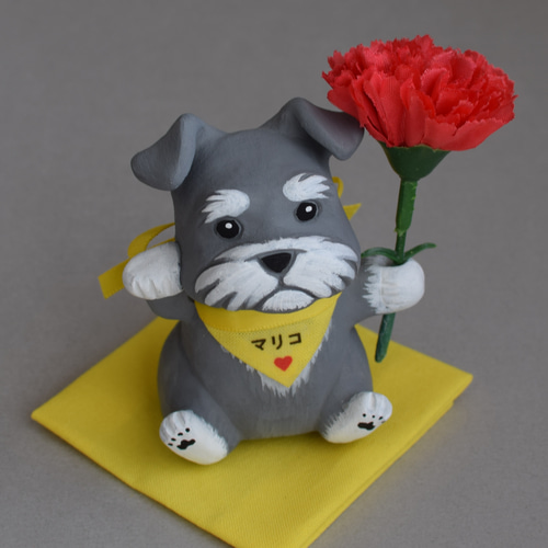 予約販売】母の日カーネーションを贈るシュナウザー（ご希望の文字をお 