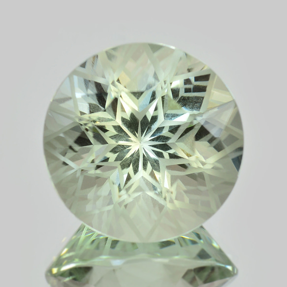 ソ付 グリーンクォーツ（プラシオライト） 10.708ct ルース 特殊