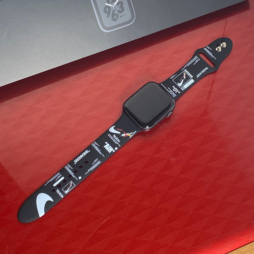 Apple Watch series2 ナイキ アップルウォッチ 38mm 黒 