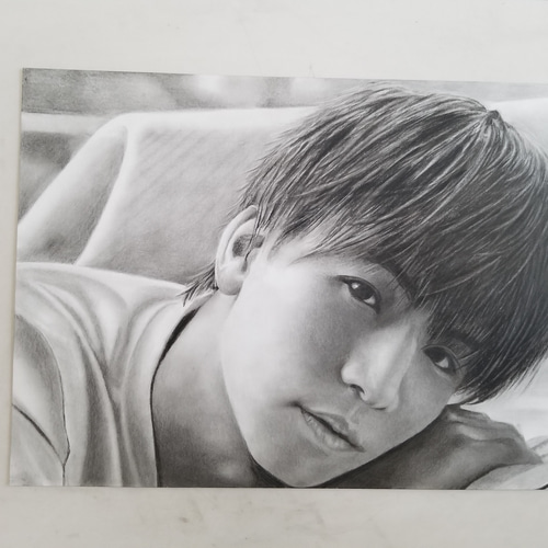 鉛筆画   「笑顔」A4サイズ額つき 色鉛筆似顔絵(A4) | 似顔絵ショップ ―Hitotoki―