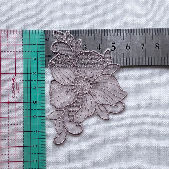 左右セット 綺麗 花 フラワー 刺繍 チュールレース モチーフ アップリケ モカ BK240309 ハンドメイド 手芸 3枚目の画像